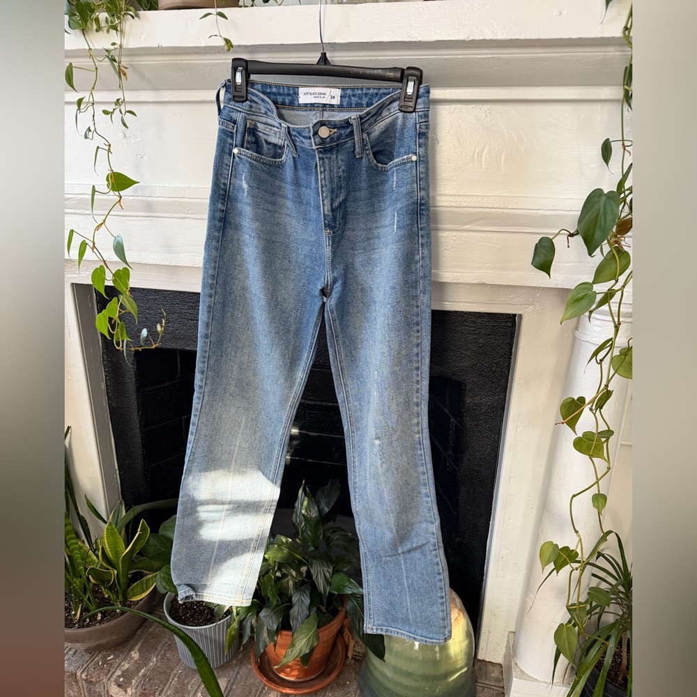 Just Black denim Women's Straight Leg Blue Jeans - size 26
